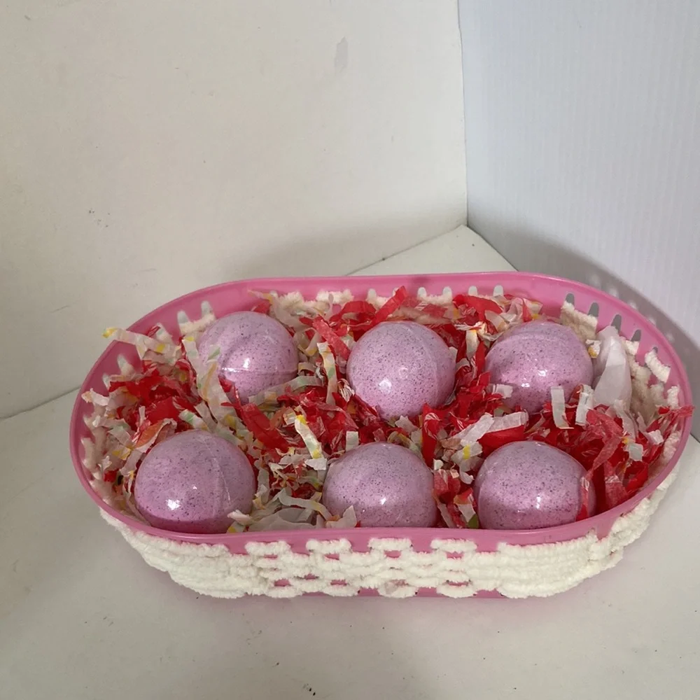 Lavender Chamomile Luxurious Bath Bombs Fizzers and Basket Gift Set of 6 Bombs